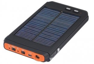 12000mAh 3.7V Green Environmental Iphone Solar Chargers For Laptop