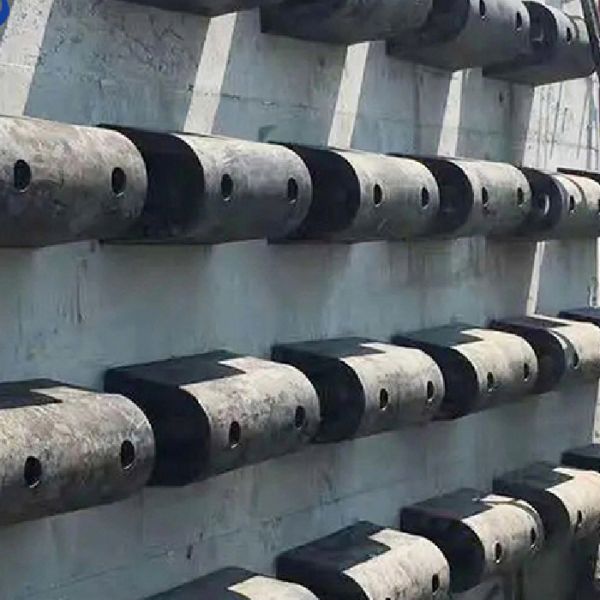 Marine Rubber Fender High Energy Absorption Saltwater Resistant Long Service Life
