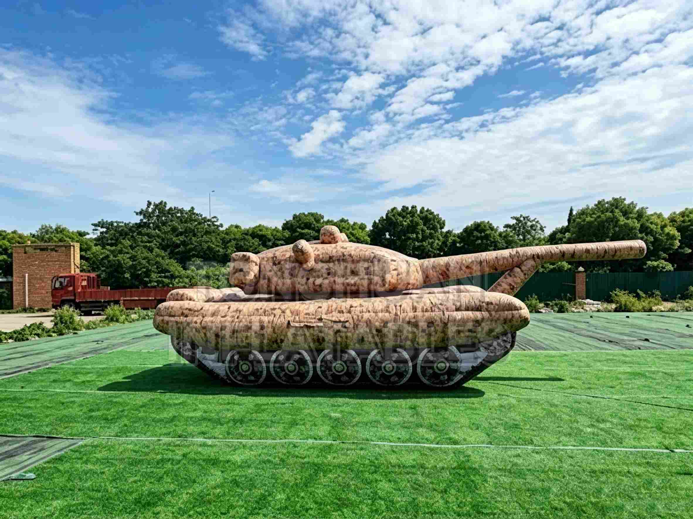 Custom Inflatable Tank Replica with Camouflage Printing Long Barrel and Tracked Vehicle Shape for Training Display Outdoor Drill Exhibition and Scenario Layout Projects