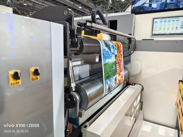 4 Máquina de Impressão Flexo Color Roll To Roll Flexographic Printing Machine A Preço Acessível