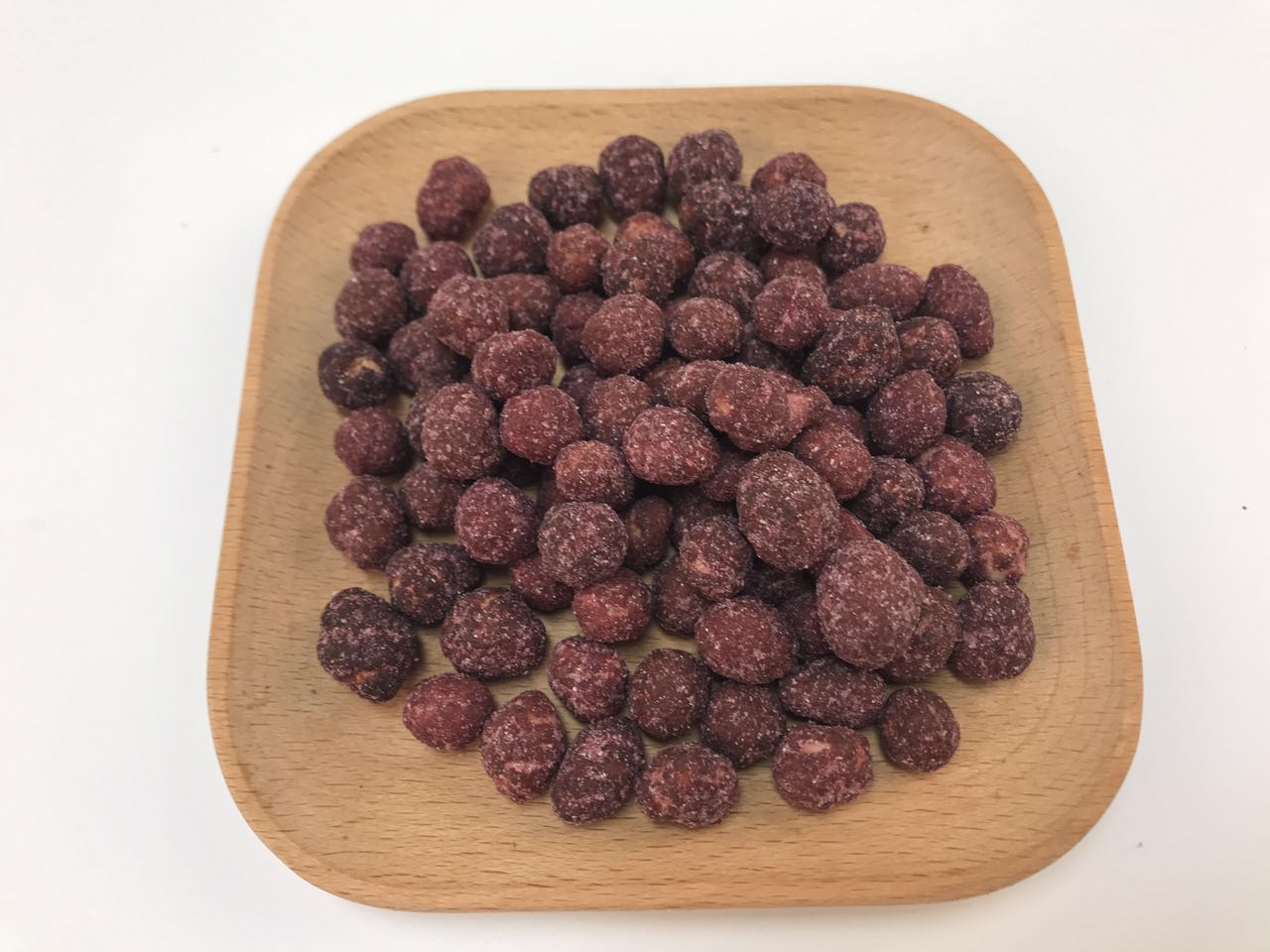 Покрытый мукой вкус морской водоросли полностью естественного Vegan закуски шутих арахиса хрустящий