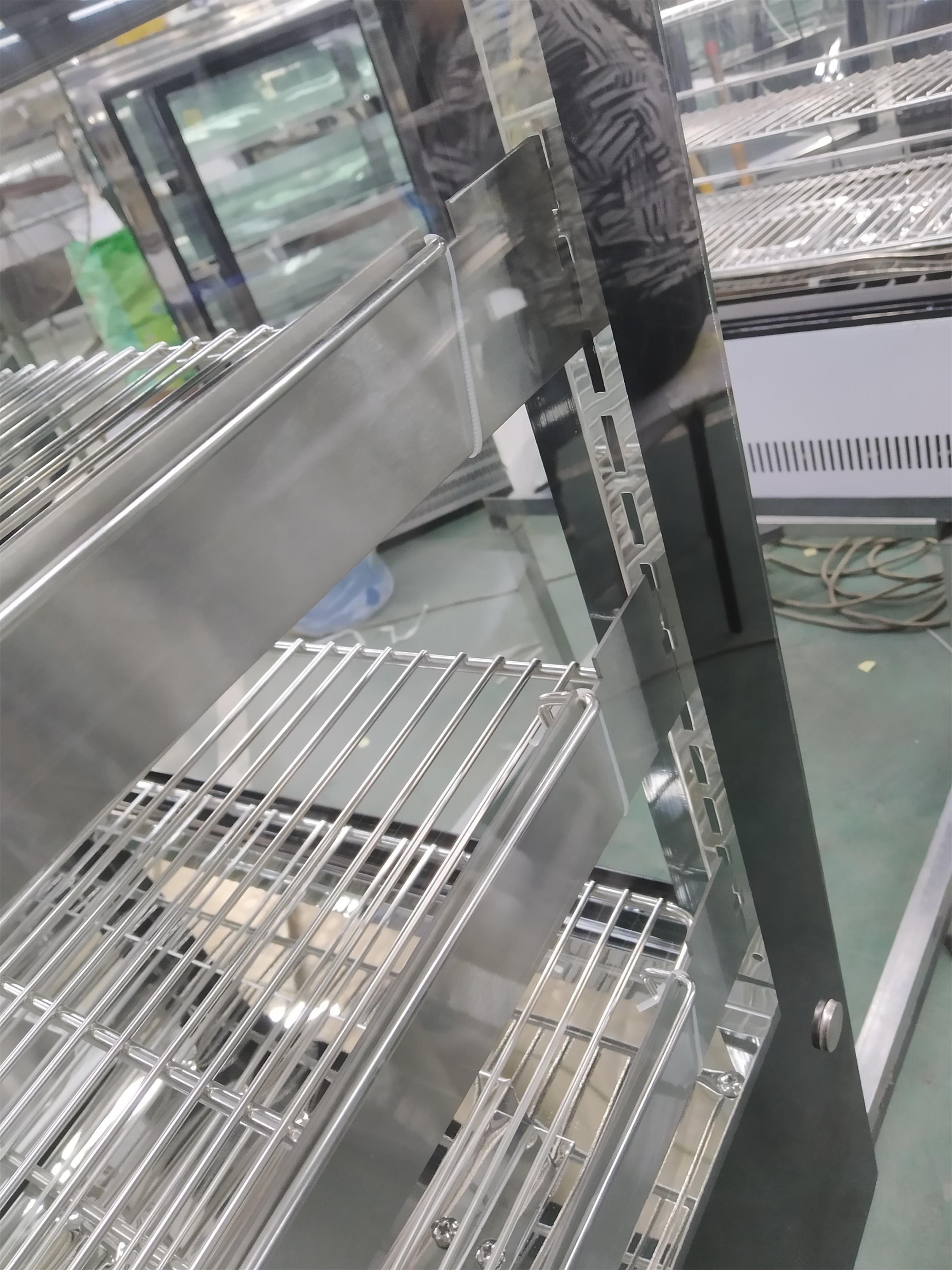 LISA66R Low Temperature Refrigerated Table Cake Cabinet Automatic Demisting Glass Door Biscuit Dessert Commercial Freezer