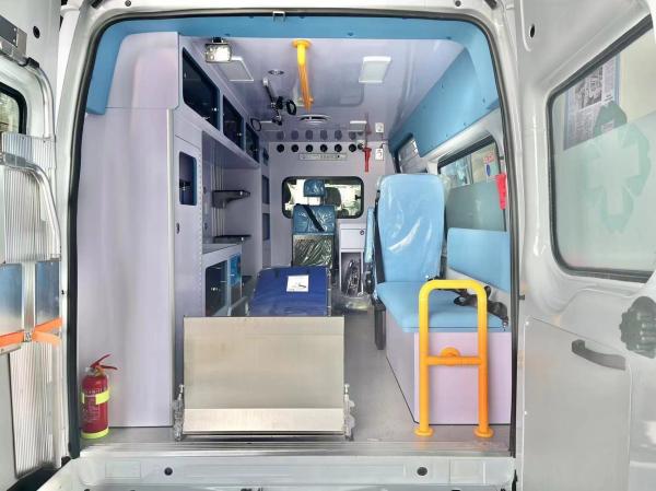 Ambulância de primeiros socorros a diesel de teto médio para trânsito de pacientes hospitalares