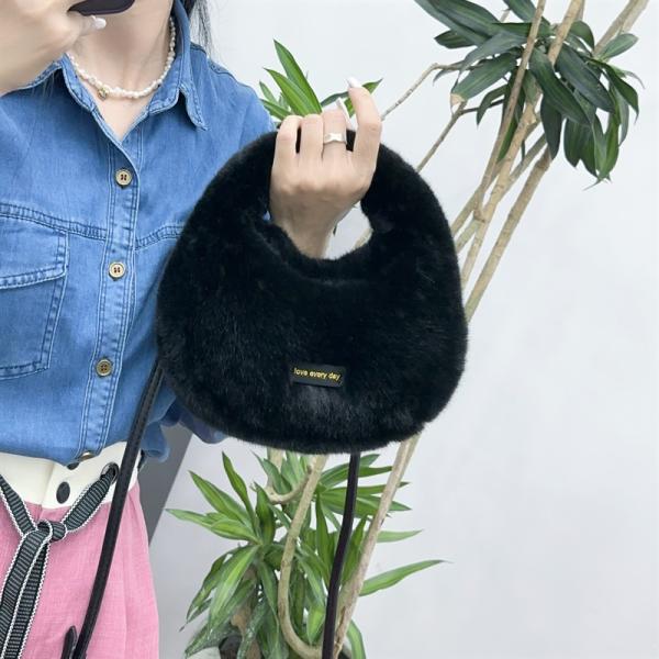 Winter Brown Mini Fox Fur Handbags Long Chain Fluffy Fur Bags for Sophisticated Women