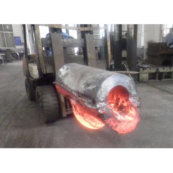Hot Forming Oil Wellhead Equipment Carbon Steel Seamless Tee Customized Color
