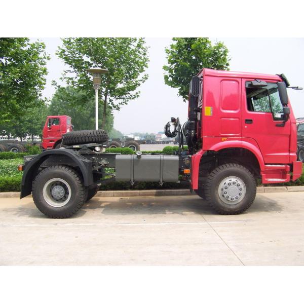 SINOTRUK  371HP 15 Ton Prime Mover Truck in Green Manual Unloading Diesel Trucks  Global Machine