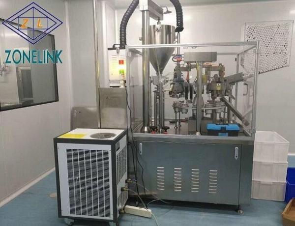 Multifunctional plastic filling machine in packing 200 ml soft for squeeze tube
