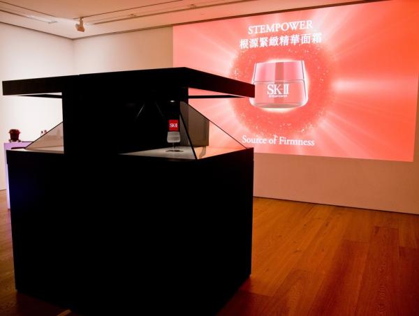 4K Full HD 22 -86 3D holographic projection 3D Hologram Display for exhibitions/retail stores/museums