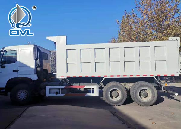 Sinotruck  6 x 4 Driving 10 Tyres Heavy Duty  Dump Truck  336HP  Euro III Engine