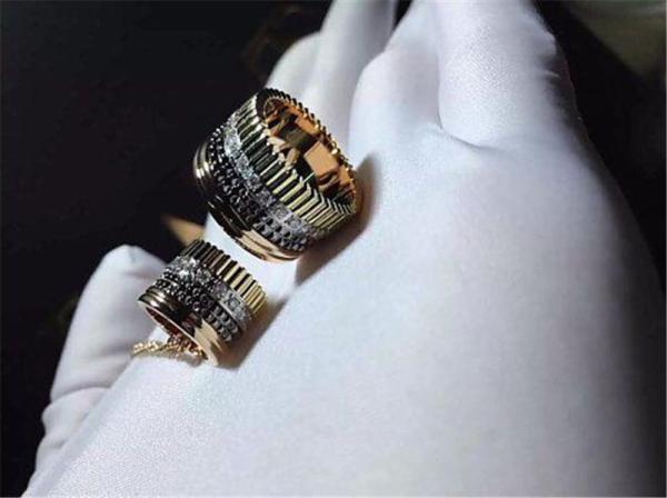   diamonds of  necklace 18kt gold  with yellow gold or white gold