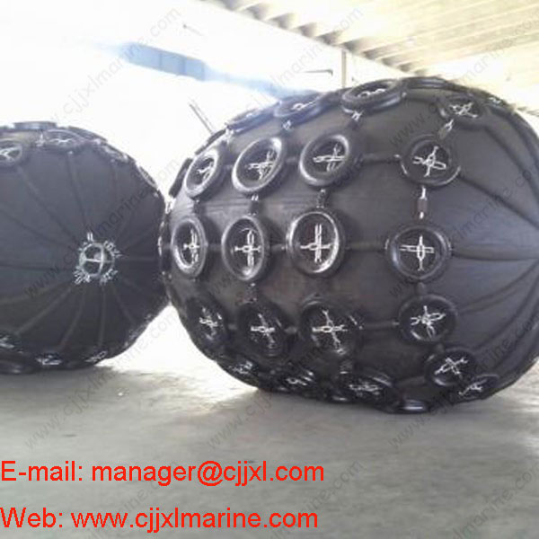 Galvanized Chain Marine Pneumatic Rubber Fender