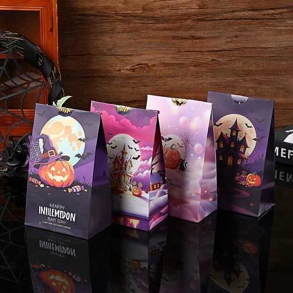 Halloween Paper Gift Bags with Sealing Stickers for Treat Packaging