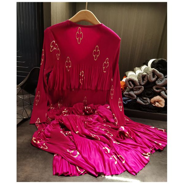 Autumn Casual Mid-Length Ruched Dress for Plus Size Moms Loose Fit Printed Chiffon Solid Style Floor-Length Dress