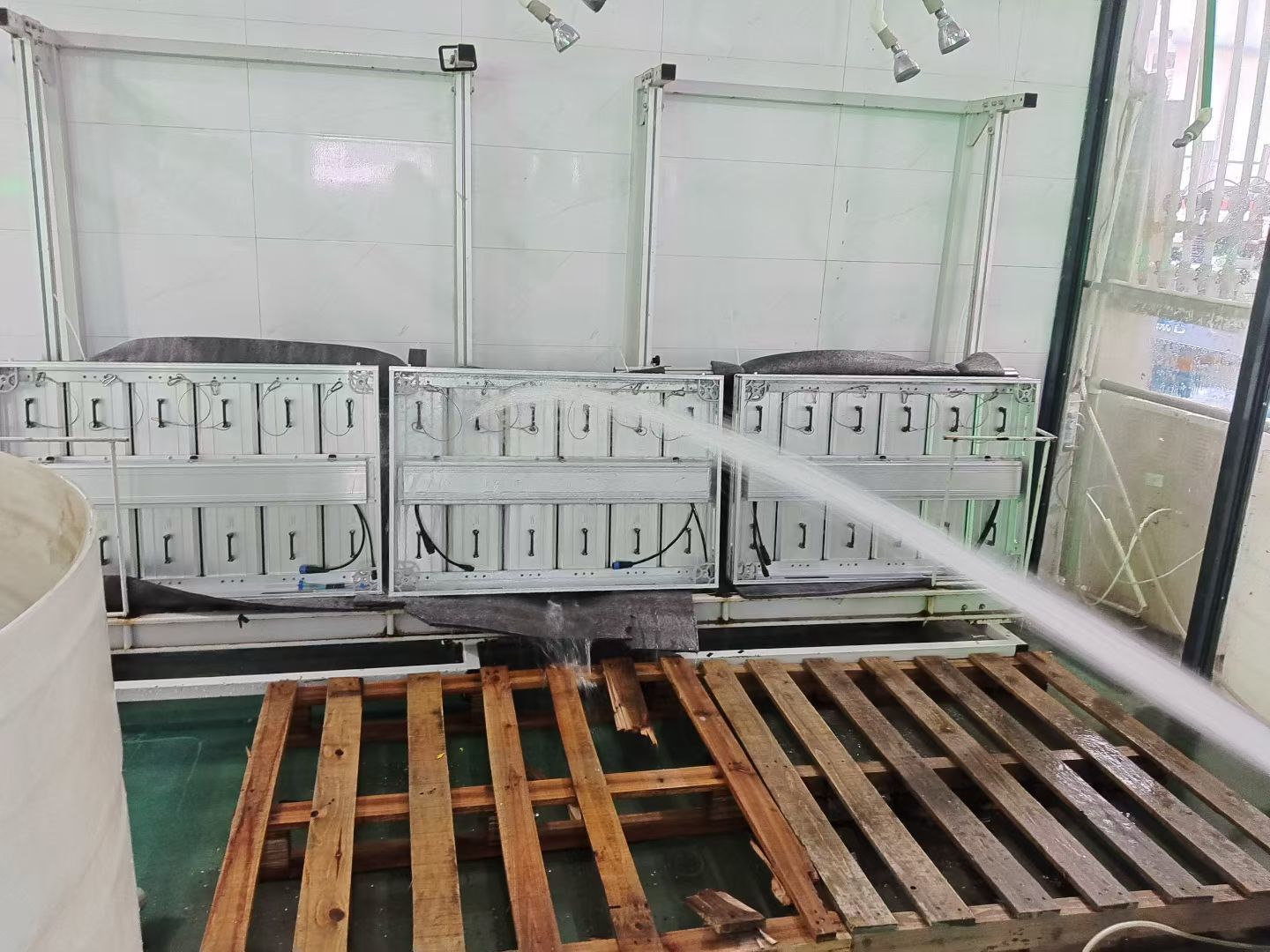 Customized Flexible Outdoor LED Display Solution For Shopping Mall