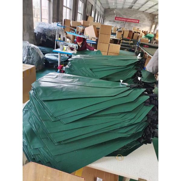 Держите ваши деревья гидратированными с помощью нашего 20 галлонного медленного выпуска поливного мешка для деревьев