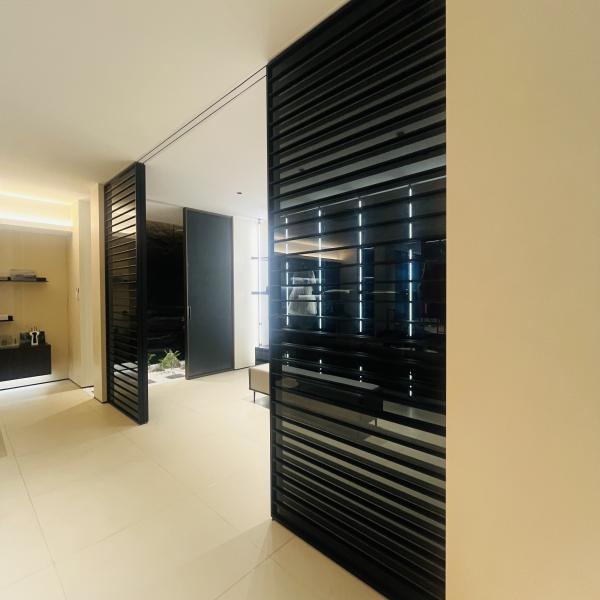 Cloakroom Wardrobe Glass 3mm-12mm Thickness Black Wardrobe Closet