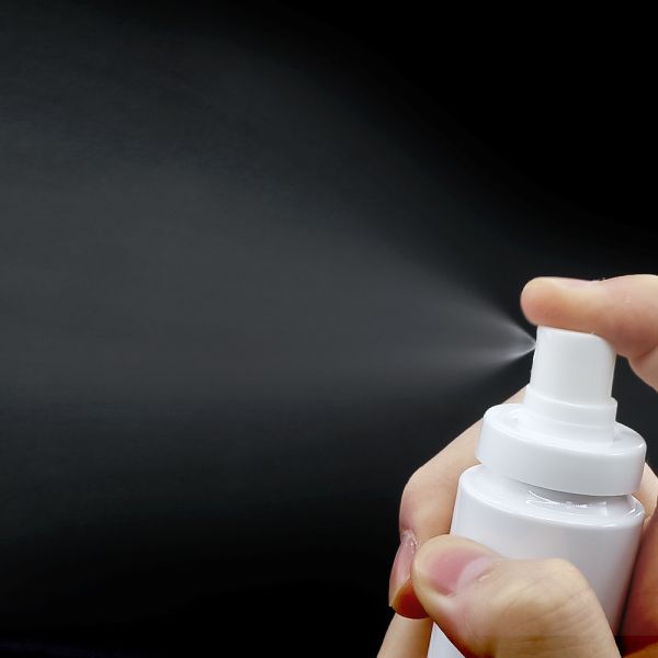 White PET Spray Bottle Manufacturer | OEM Cosmetic Spray Packaging
