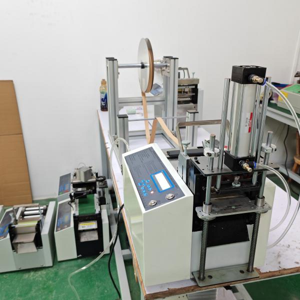 RS-CX100 Automatic Webbing Satin Ribbon Cutting Machine With Pinked Zigzag Cutting Edge