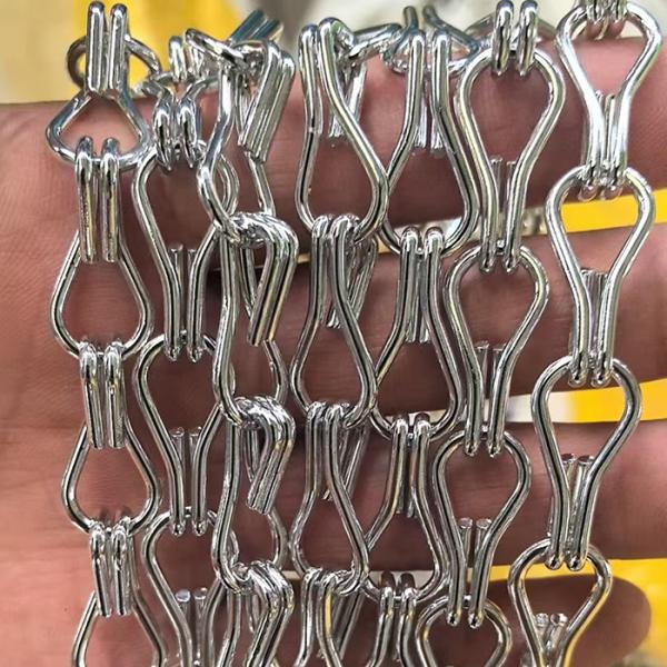 アルミ製のダブルフックチェーンリンク 装飾用ワイヤ Mesh ドアカーテン