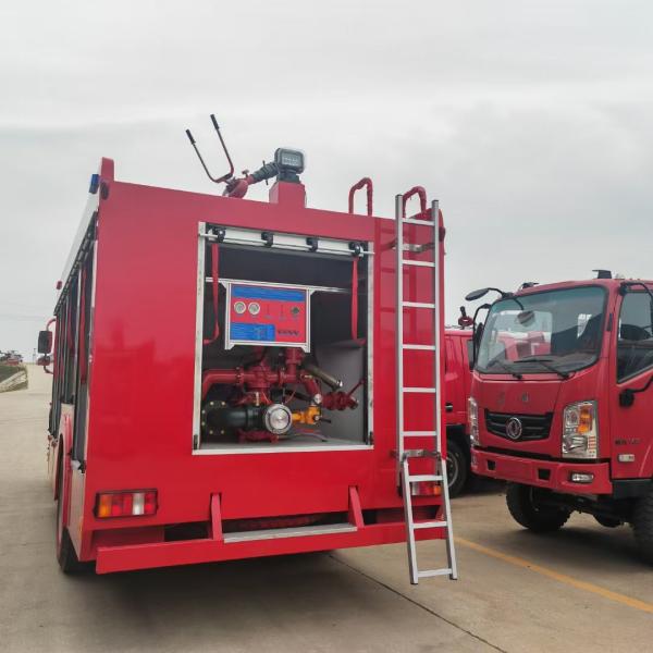 HOWO 5.5CBM Foam Fire Fighting Engine Firefight Truck