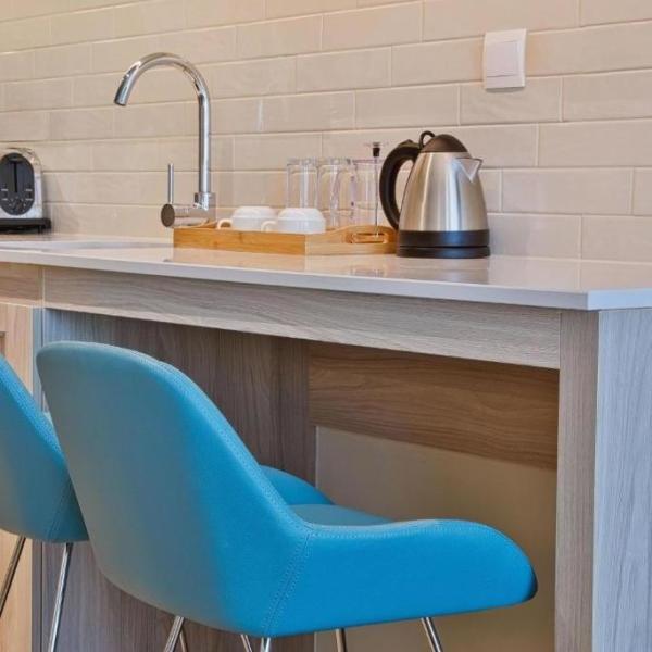 Hôtel Mini Armoire de Cuisine Ensemble Moderne en bois Design personnalisé Meubles de cuisine Appartement Utilisation