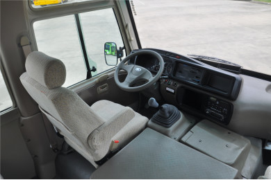 Подержанный мини-кошер Ankai Coaster 23 места RHD/LHD багажная стойка Дизельный двигатель