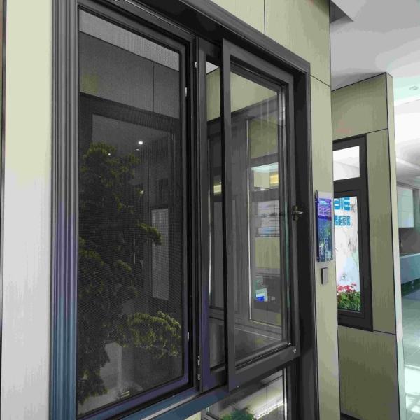 FENÊTRE COULISSANTE EN ALUMINIUM SKATE à ouverture douce et fonctionnement silencieux pour petits espaces