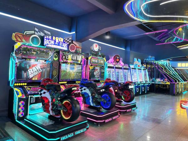 Coin Pusher HD 2 Player Arcade Car Racing Machine Motorbike Arcade Machine 400W