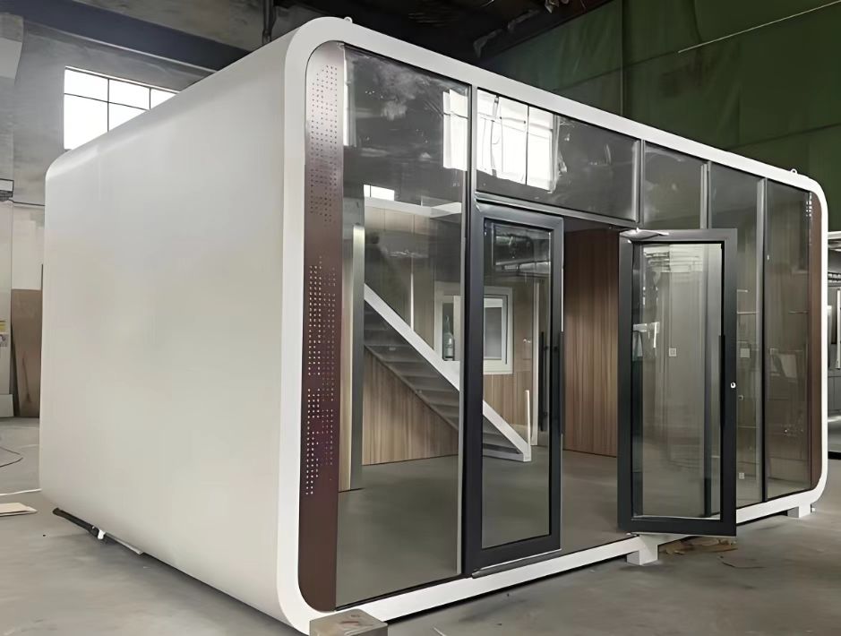 Luxury Modern Apple Cabin Small Prefabricated Home Apple Cabin for Outdoor Living