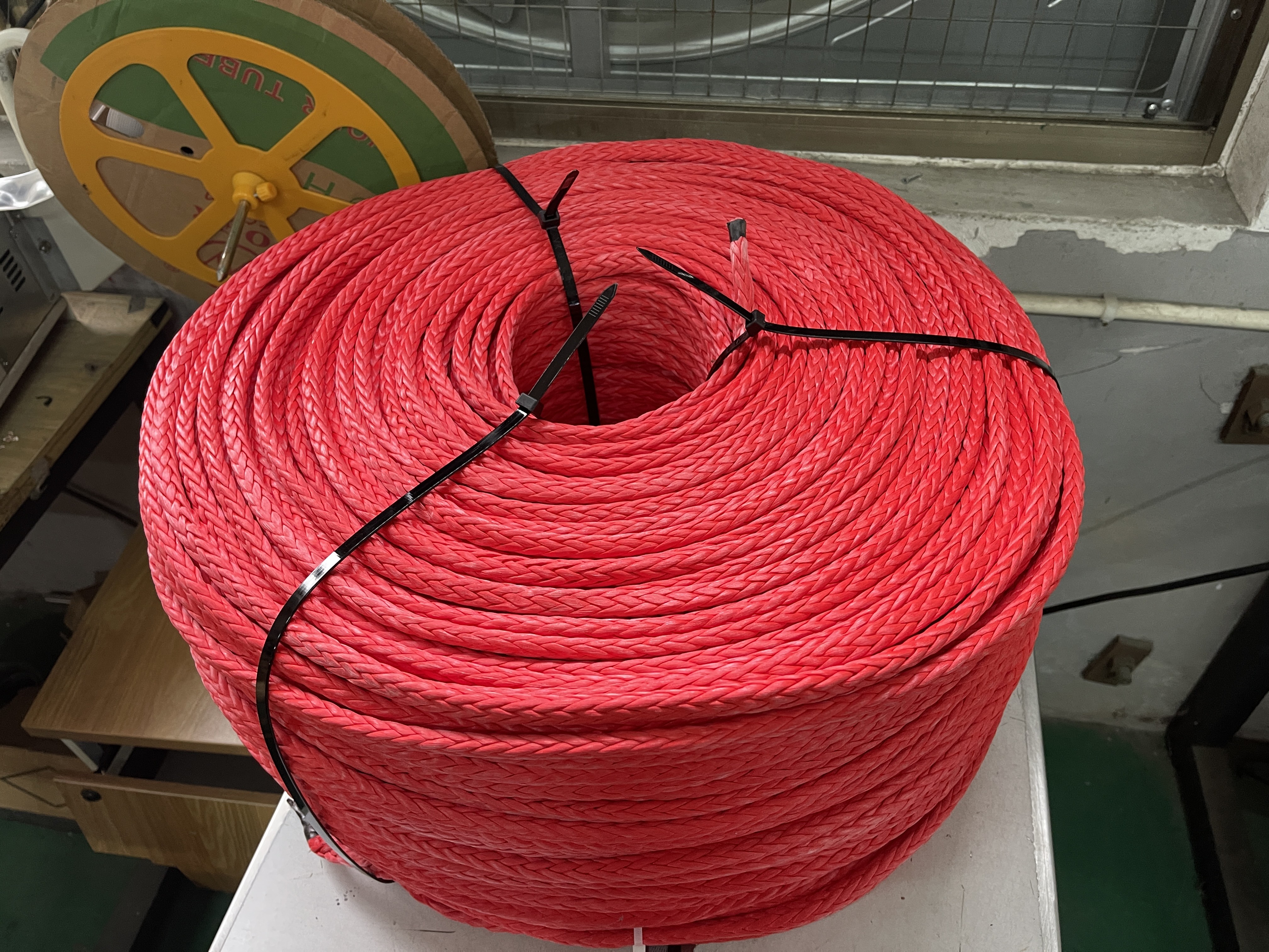 Красный цвет 12 нитей UHMWPE HMPE скрещенная верёвка 24 ммx220 м для судов