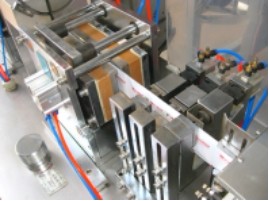 380V Spunlace Nonwoven влажное обтирает машину упаковки, зудеть reliver обтирает машину упаковки