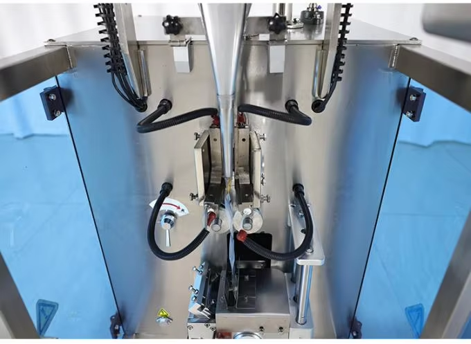 High Quality Servo Motor Food Powder Curry Five Spice Chili Cumin Cinnamon Turmeric Oregano Powder Sachet Packing Machine