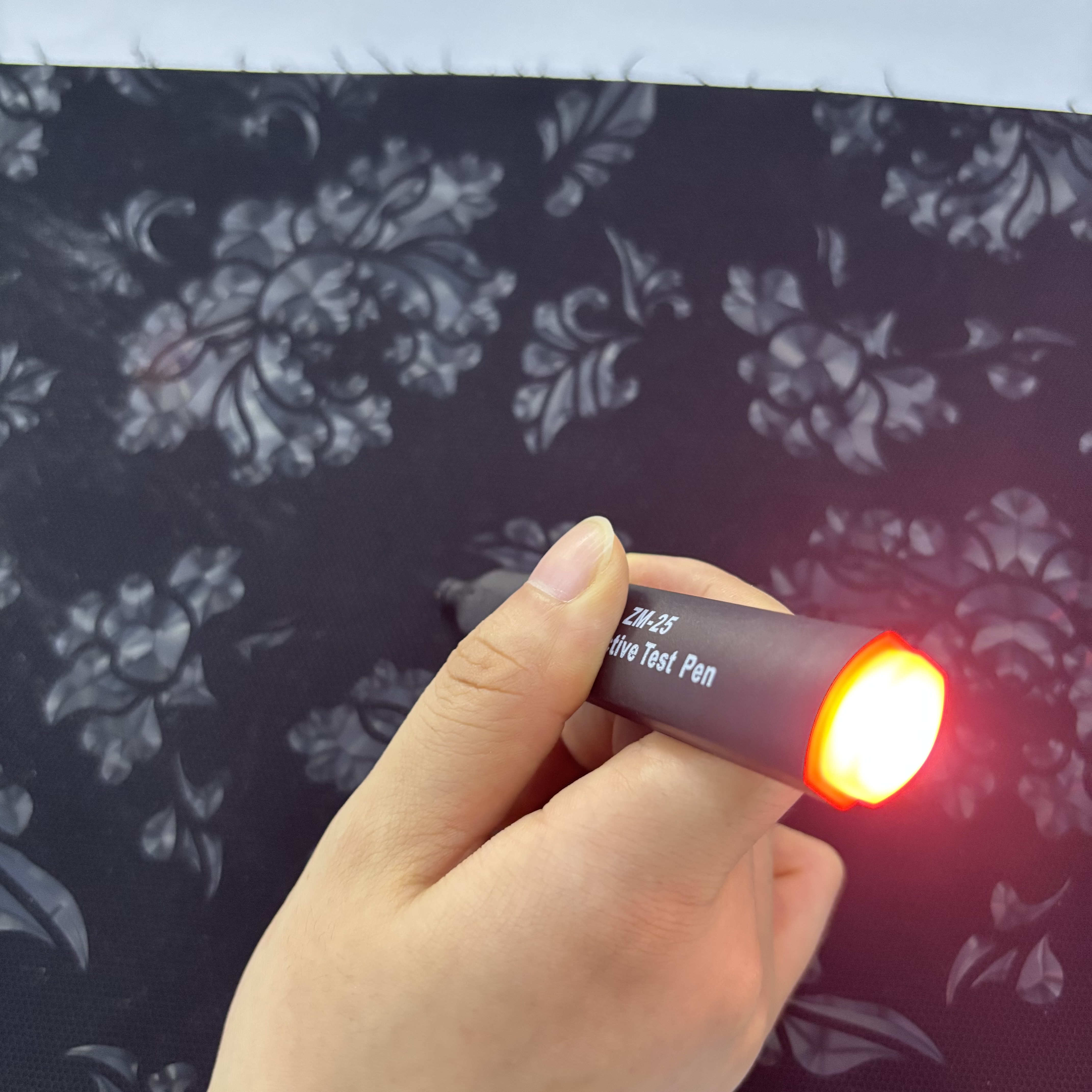 Size Customized New Decorative Design Grounding Mat Relief Muscle Relaxation Stress Earthing Pad Bed Desk Use Black Conductive