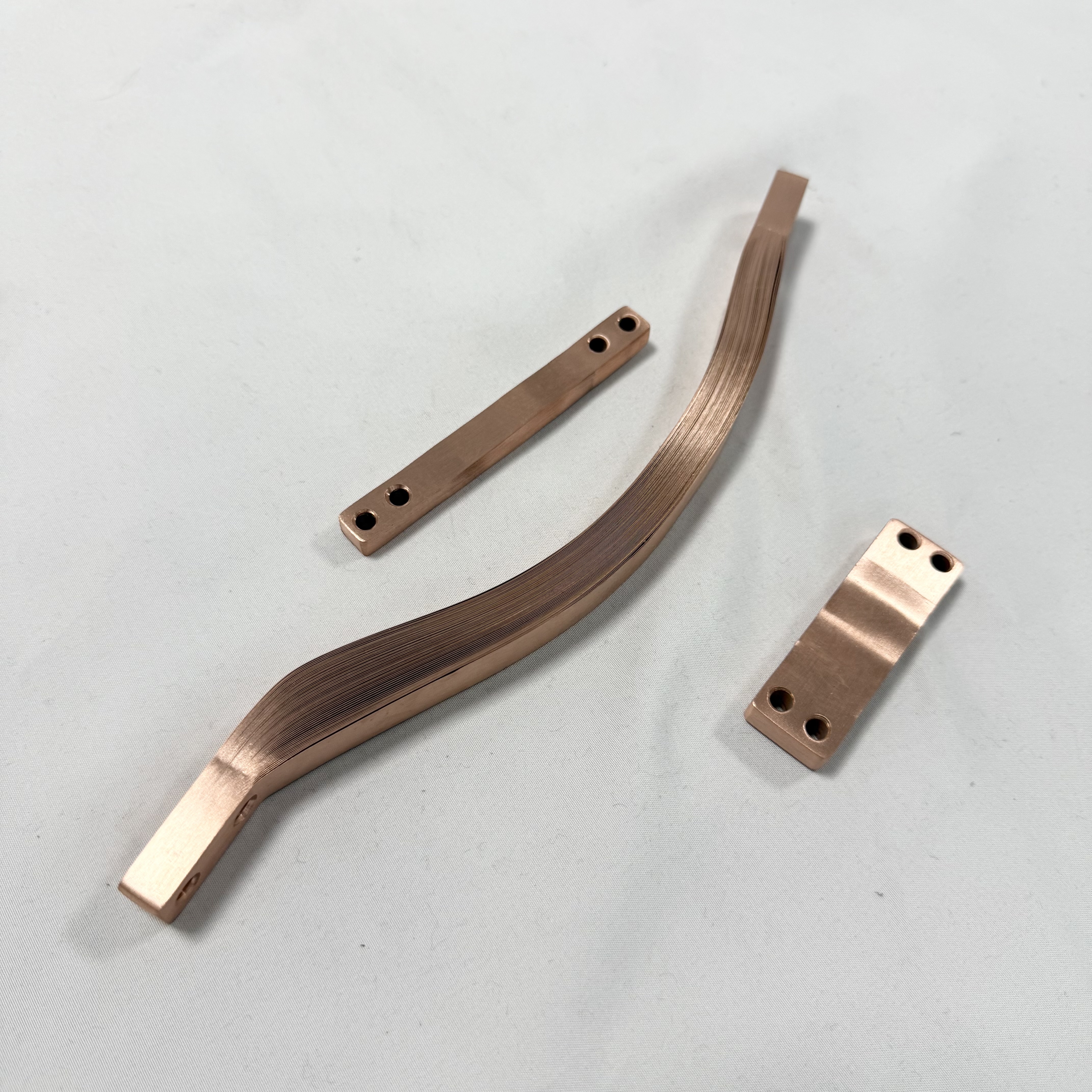 Flexible Bare Copper Busbar for Advanced Electrical Current Path Optimization