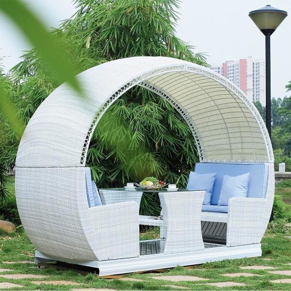 Foldable PE Rattan Sun Bed Wicker Furniture Day Bed Chaise for Beachside Relaxation