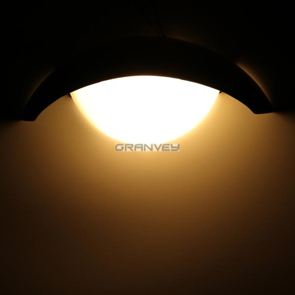 Moon Shape 8W Waterproof LED Wall Lamp Shine Down Outdoor Building Decoraction