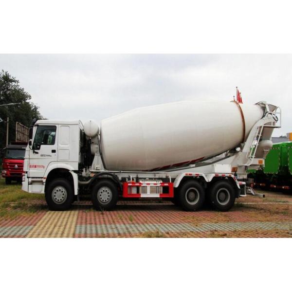 8 x 4  25 CBM Volumetric Cement Mixer Truck of Sinotruck With 1% Rate Ratio