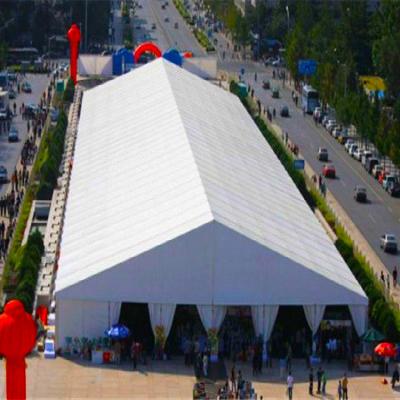A Meio-escala A dá forma à barraca de alumínio do casamento do partido do famoso 30*40m do quadro da parte superior do PVC