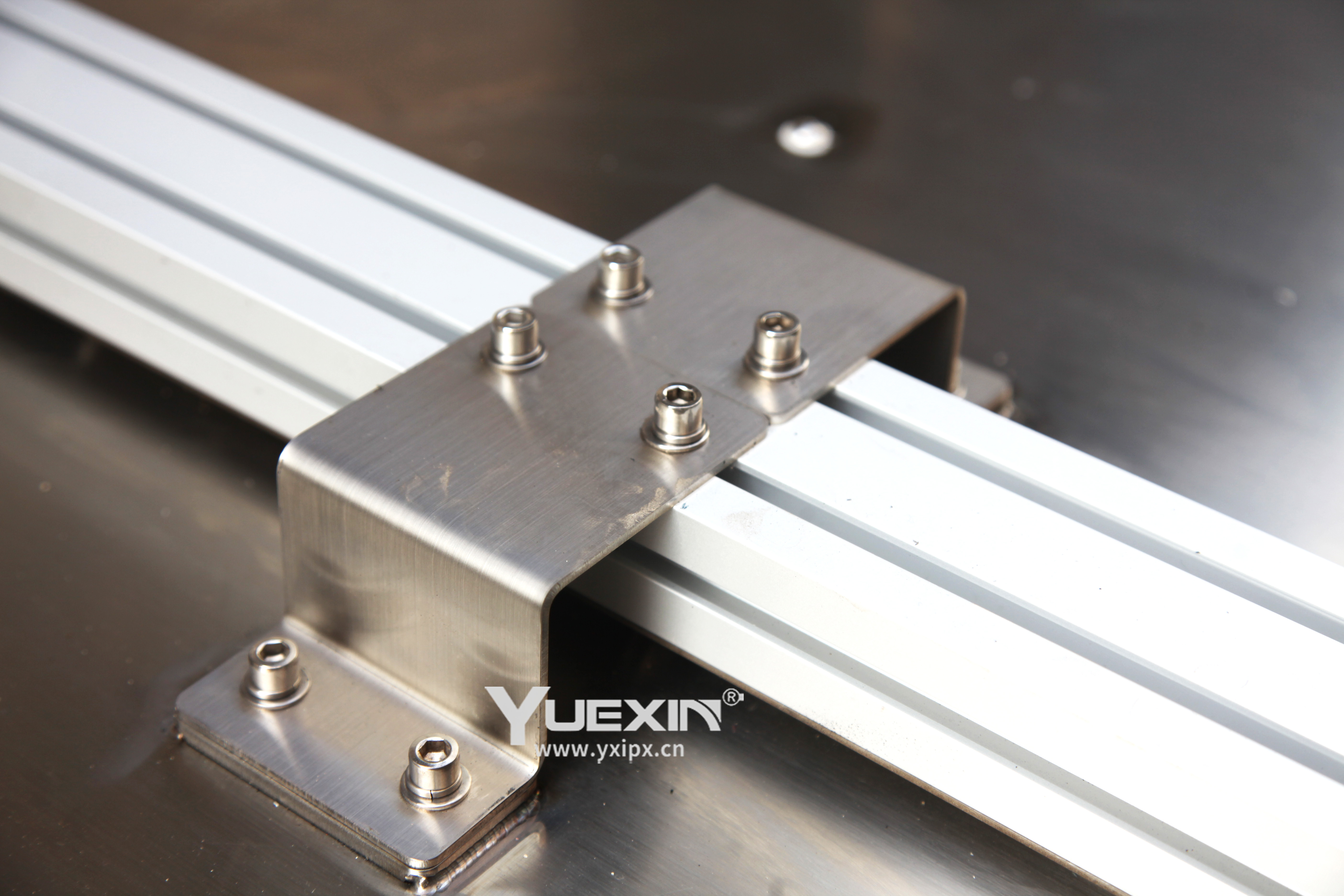 YueXin 1600 мм дождевая испытательная машина IPX12 точное дождевое испытательное устройство