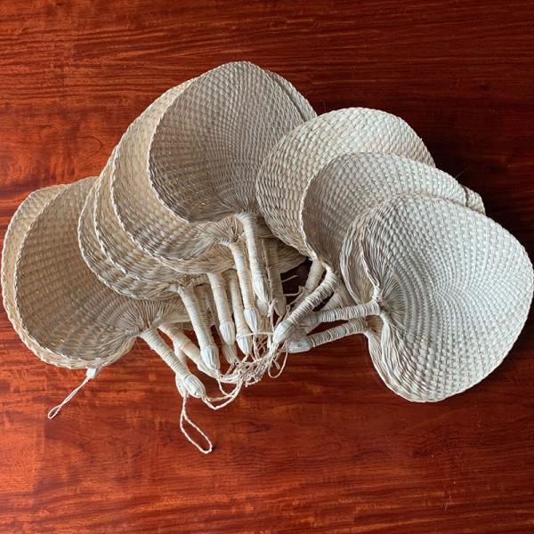 Y-Z Small cattail leaf fan woven vintage summer paddle wood hand held fans supplies home decor