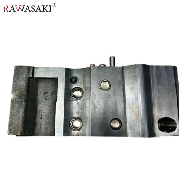 Cabeça de cilindro do motor das peças J05E da máquina escavadora SK200-8 SK210-8 SK250-8 SK260-8