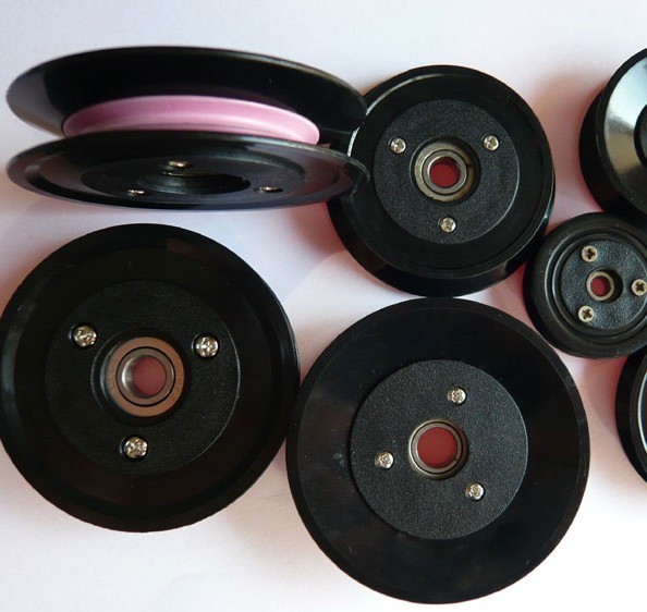 Flanged Plastic / Nylon Cable Ceramic Wire Guide Pulley With POM Plastic Sheeting