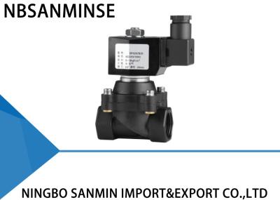Z8 reforçou as válvulas de solenoide plásticas de nylon para a água industrial/a válvula solenoide da irrigação