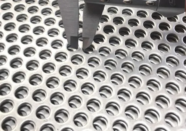 Superior Stainless Steel Perforated Metal Sheet of Factory in Low Price