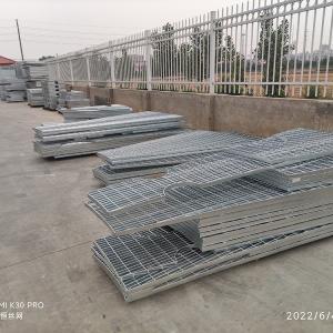 Special Shaped Steel Grating Hot Dip Galvanized Customized G325/30/100