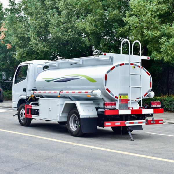 Manual Transmission Dongfeng Small 6000L Diesel Gasoline Fuel Oil Tanker Truck 5-10T GVW