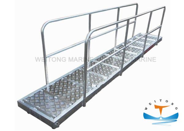 Gangway Marine Boat Ladders Anodized Surface JIS Standard With Safety Net