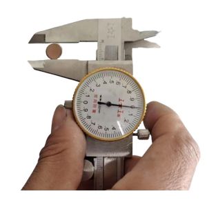 Сторона магнита одного диска D10x2 mm N42 NdFeB вставляя с клейкой лентой 3M