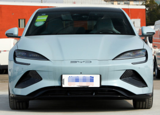 Место двери 5 электрического автомобиля 4 700km долгосрочной RWD версии BYD Searl 2022 среднее