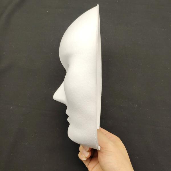 Customized white plant fiber sugarcane pulp masks by pulp molding manufacturers. These masks are suitable for children to doodle and paint on. They are environmentally friendly and biodegradable.